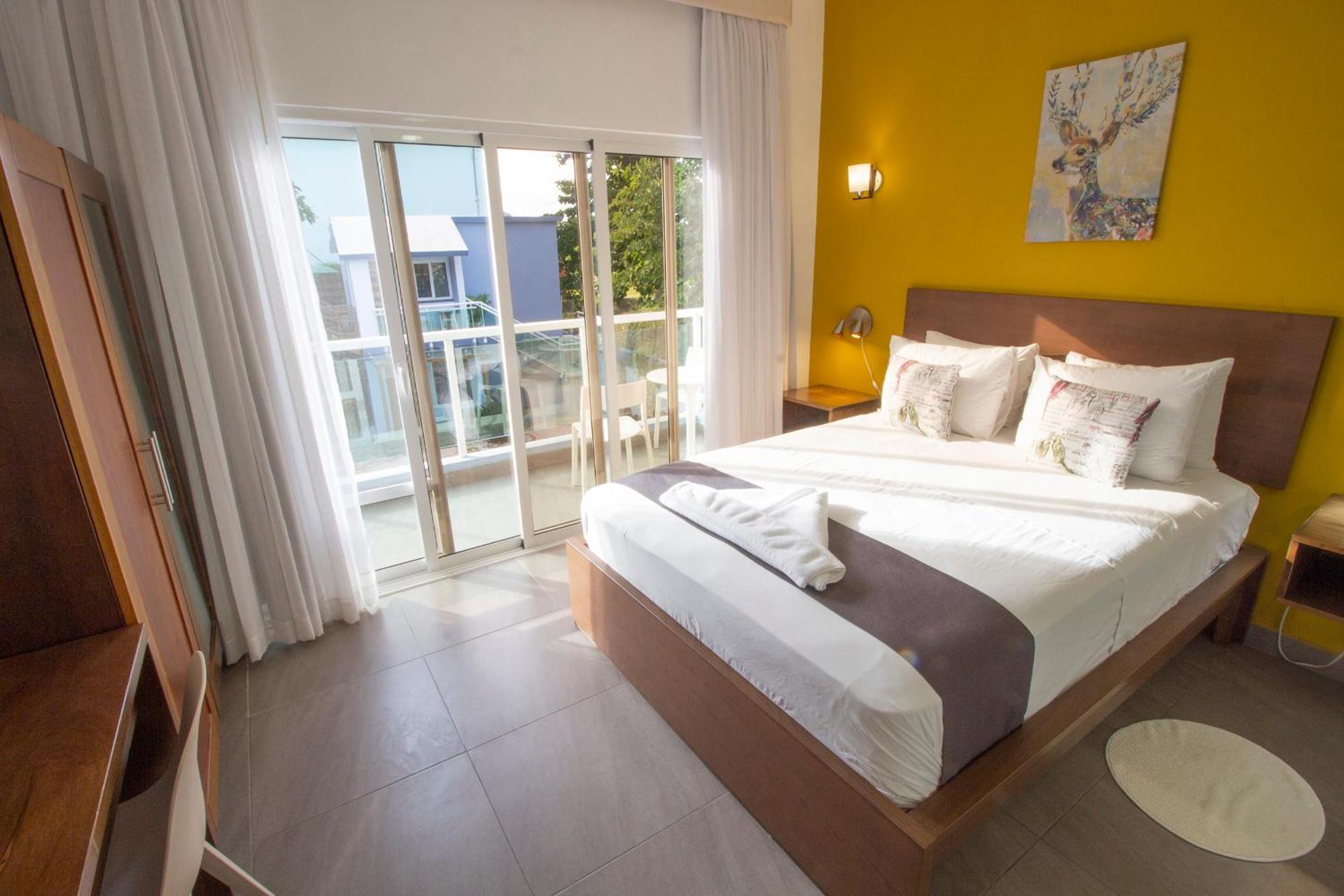 Queen Room Pool View
