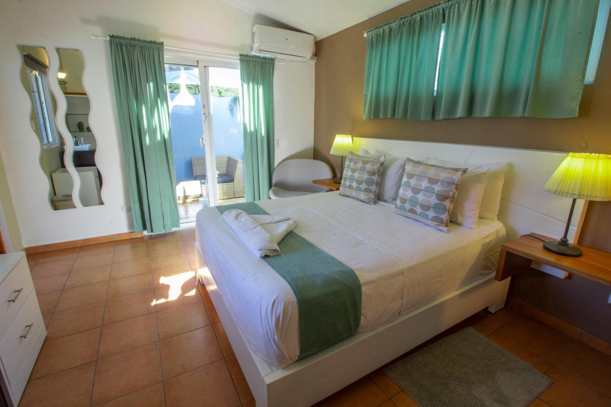 Queen Room Pool View